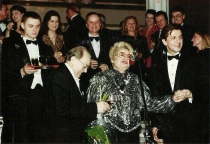 Halka - od lewej: Antoni Wicherek, Maria Fołtyn, Janusz Józefowicz - premiera: Teatr Wielki - Opera Narodowa w Warszawie, 16 grudnia 1995, fot. Juliusz Multarzyński