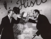Historia żołnierza - Antoni Wicherek jako Dyrygent, Tadeusz Bartosik jako Narrator - premiera: Teatr Wielki w Warszawie, 18 lutego 1972