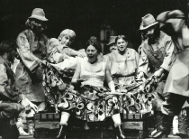 Katarzyna Izmajłowa - Marina Hristova-Klimek (Aksinia) - premiera: Teatr Wielki w Warszawie, 26 września 1976 - fot. Leon Myszkowski