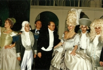 König für einen Tag - wykonawcy, w środku Antoni Wicherek - premiera: Theater Oberhausen, 10 października 1986