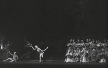 Paria - scena zbiorowa - premiera: Teatr Wielki w Warszawie, 9 listopada 1980