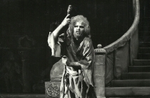 Paria - Zenon Kowalski jako Dżares - premiera: Teatr Wielki w Łodzi, 4 czerwca 1992, fot. Chwalisław Zieliński