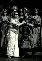 Paria - Hanna Lisowska (Neala), Krzysztof Bednarek (Idamor) - premiera: Teatr Wielki w Łodzi, 4 czerwca 1992, fot. Juliusz Multarzyński