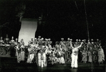 Paria - Tomasz Fitas (Akebar), Hanna Lisowska (Neala) - premiera: Teatr Wielki w Łodzi, 4 czerwca 1992, fot. Juliusz Multarzyński
