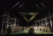 Parsifal - scena zbiorowa - premiera: Teatr Wielki w Warszawie, 26 marca 1993 - fot. Juliusz Multarzyński