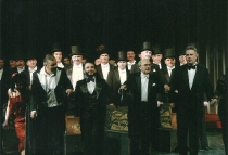 Włoszka w Algierze - od lewej: A. Makówka, W. Bednarek, P. Cameselle, A. Wicherek, M. Znaniecki - premiera: Teatr Wielki w Łodzi, 26 kwietnia 2008, fot. Juliusz Multarzyński
